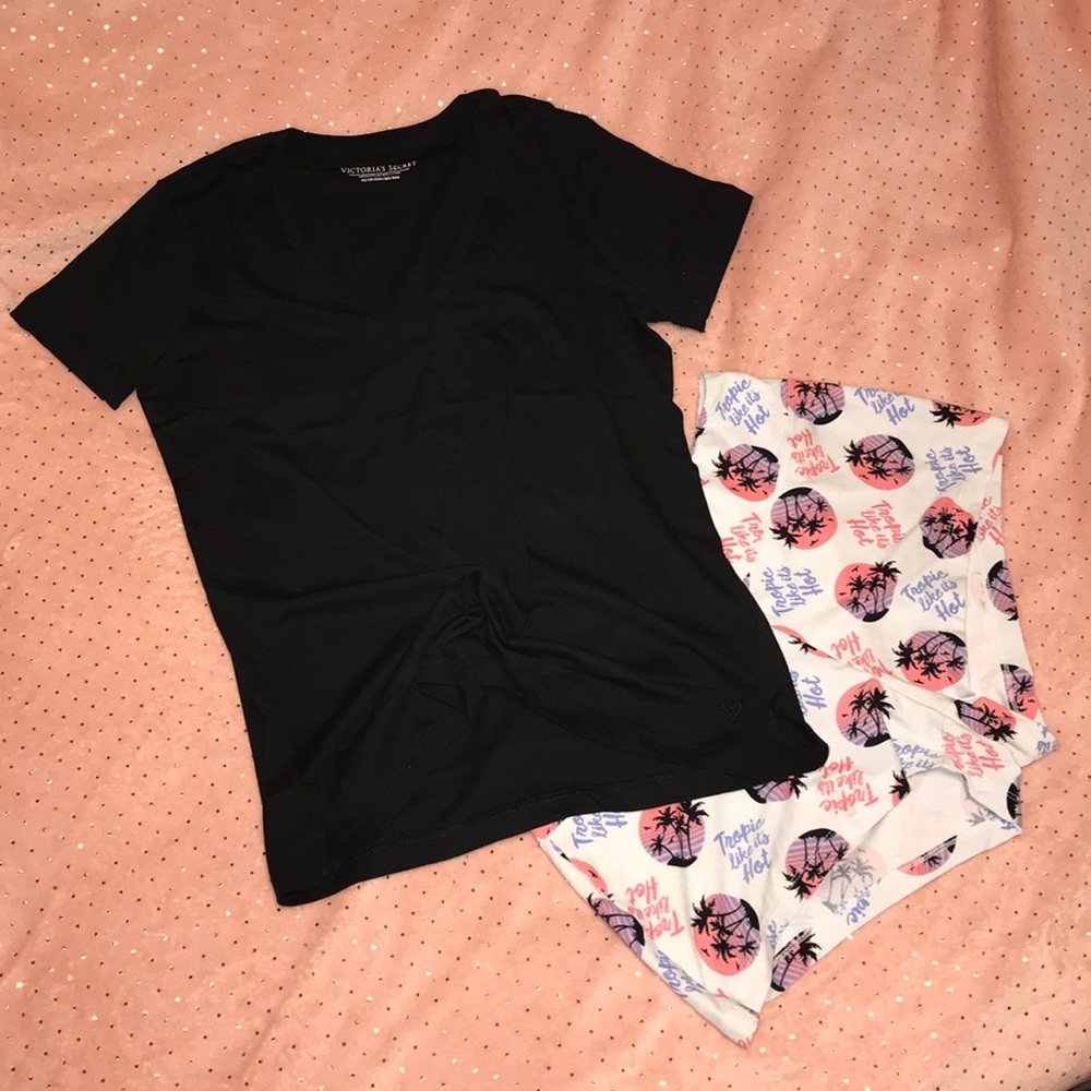 Victoria’s Secret V-Neck Tee